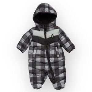 Volcom black and white bunting